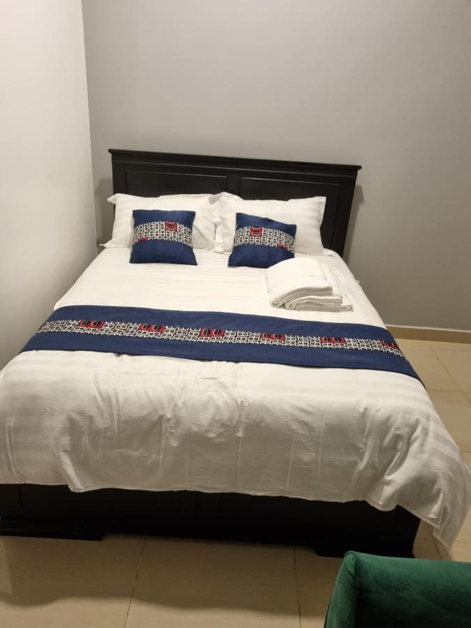 Eika Suites At Acacia Kampala Eksteriør billede