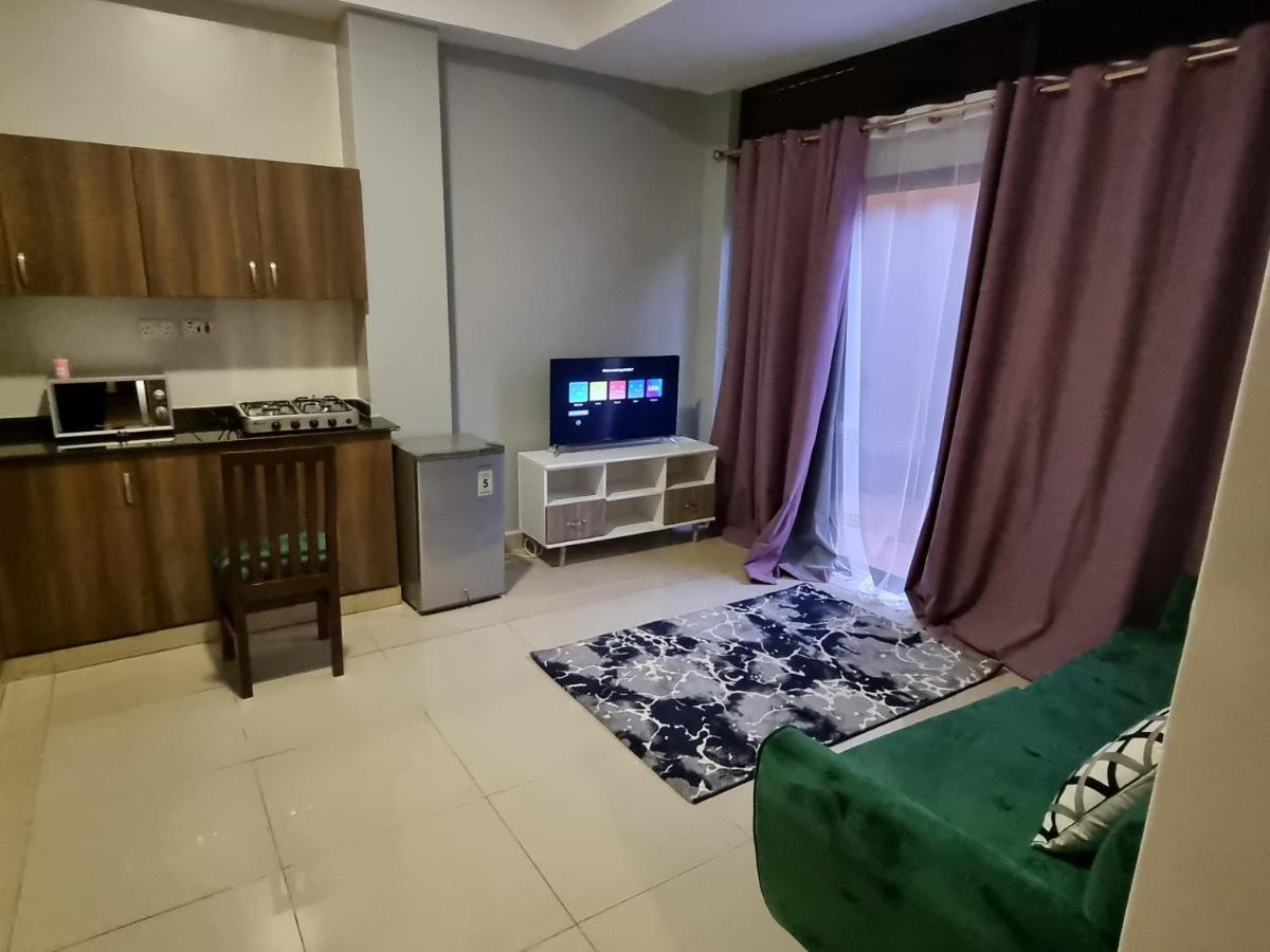 Eika Suites At Acacia Kampala Eksteriør billede
