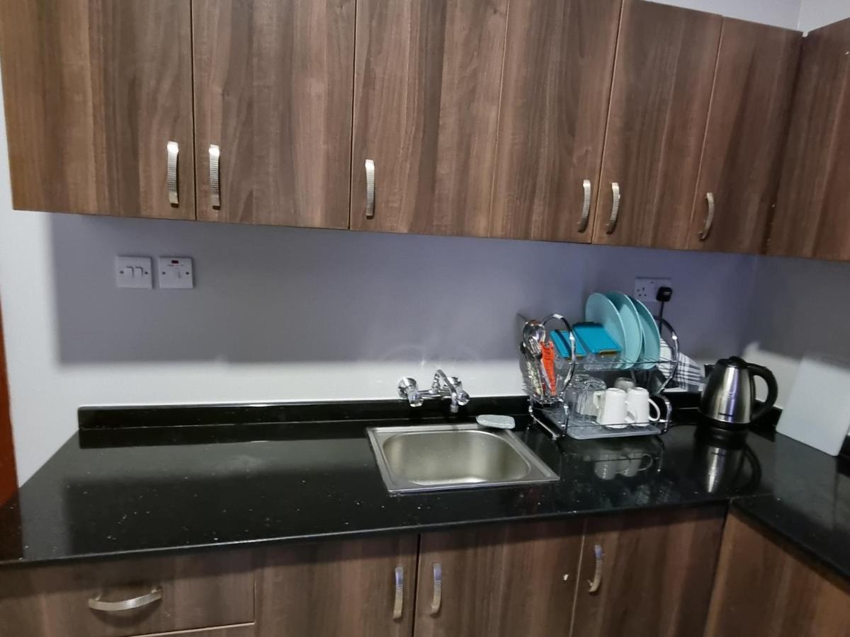 Eika Suites At Acacia Kampala Eksteriør billede
