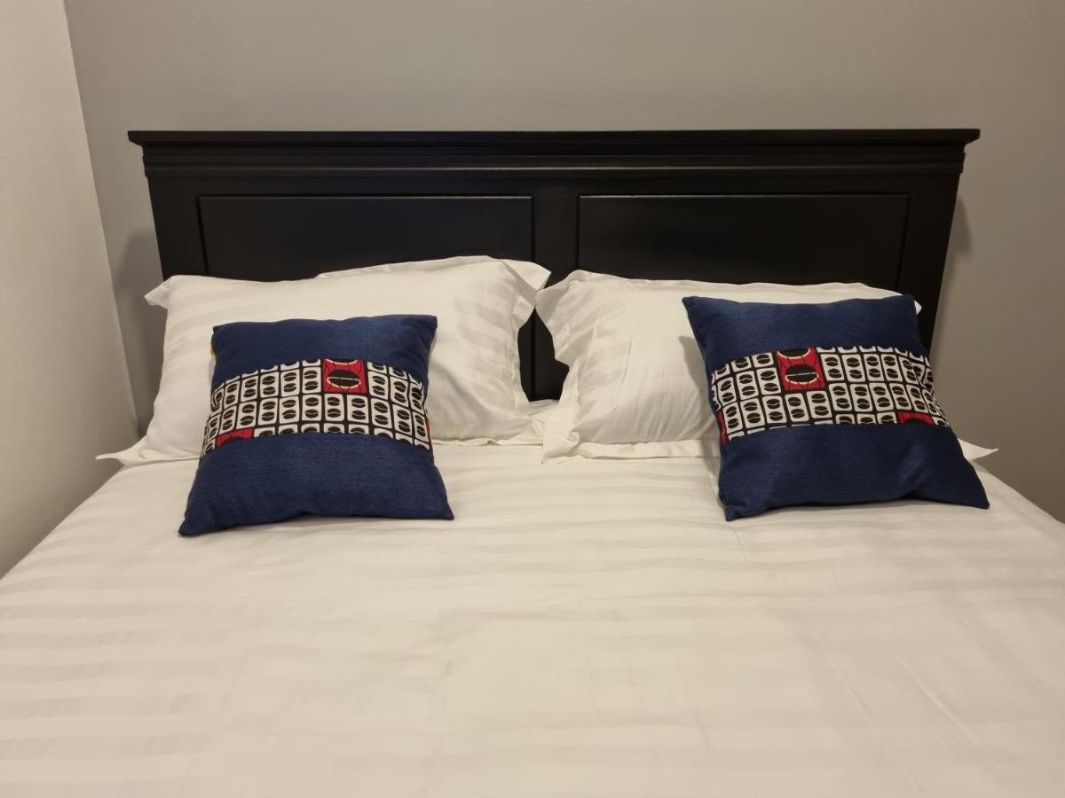 Eika Suites At Acacia Kampala Eksteriør billede