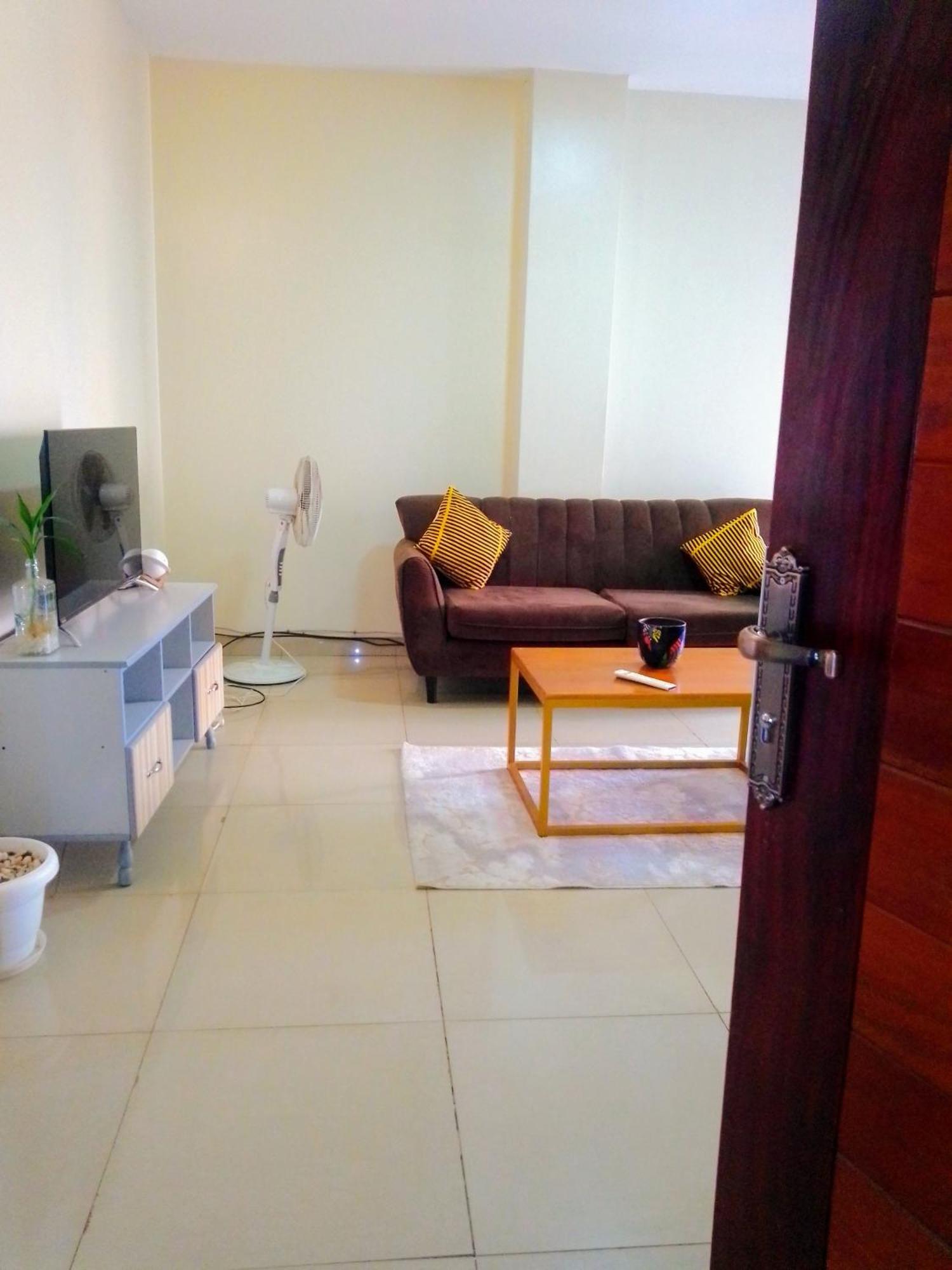 Eika Suites At Acacia Kampala Eksteriør billede